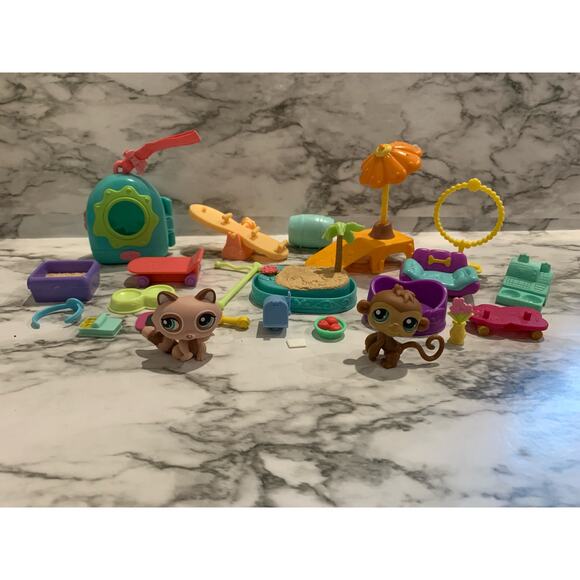Littlest Pet Shop Other - Littlest pet shop lot